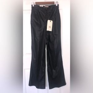 Levi’s faux leather pants (26X32)